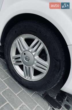 Минивэн Renault Scenic 2004 в 