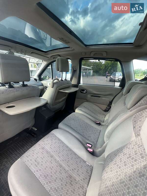 Минивэн Renault Scenic 2007 в Киеве