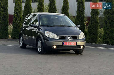 Минивэн Renault Scenic 2005 в 