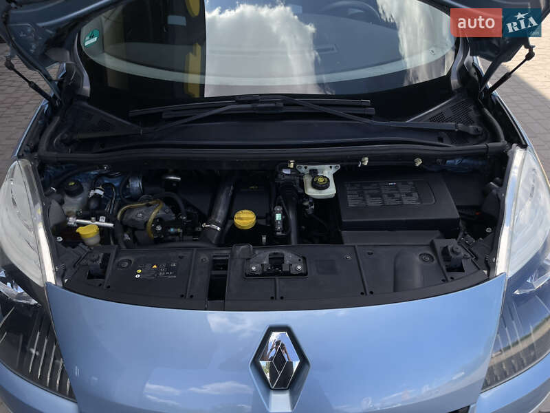 Минивэн Renault Scenic 2011 в Бердичеве