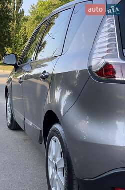 Мінівен Renault Scenic 2012 в 
