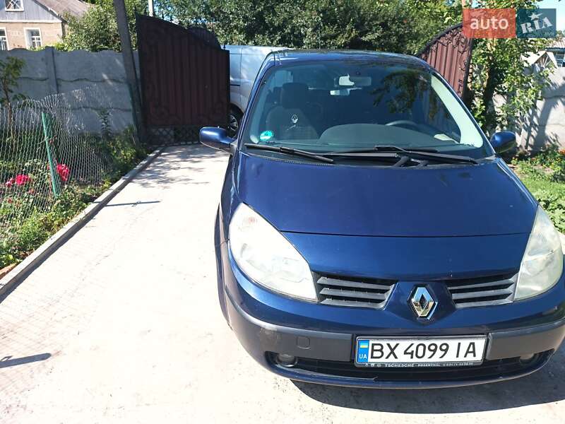 Минивэн Renault Scenic 2005 в 