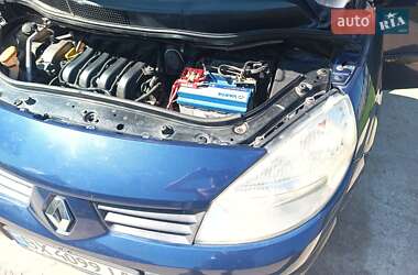Минивэн Renault Scenic 2005 в 