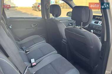 Минивэн Renault Scenic 2010 в 