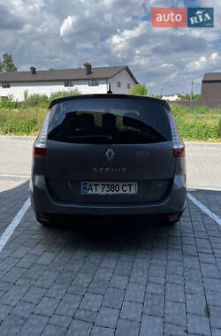 Минивэн Renault Scenic 2013 в 