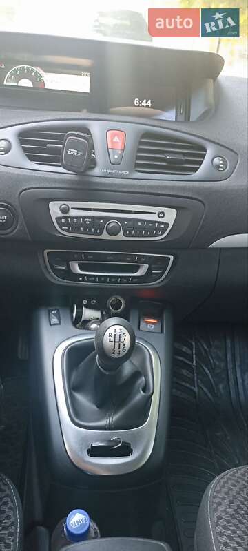 Минивэн Renault Scenic 2011 в Вишневом
