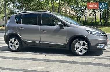 Минивэн Renault Scenic 2013 в 