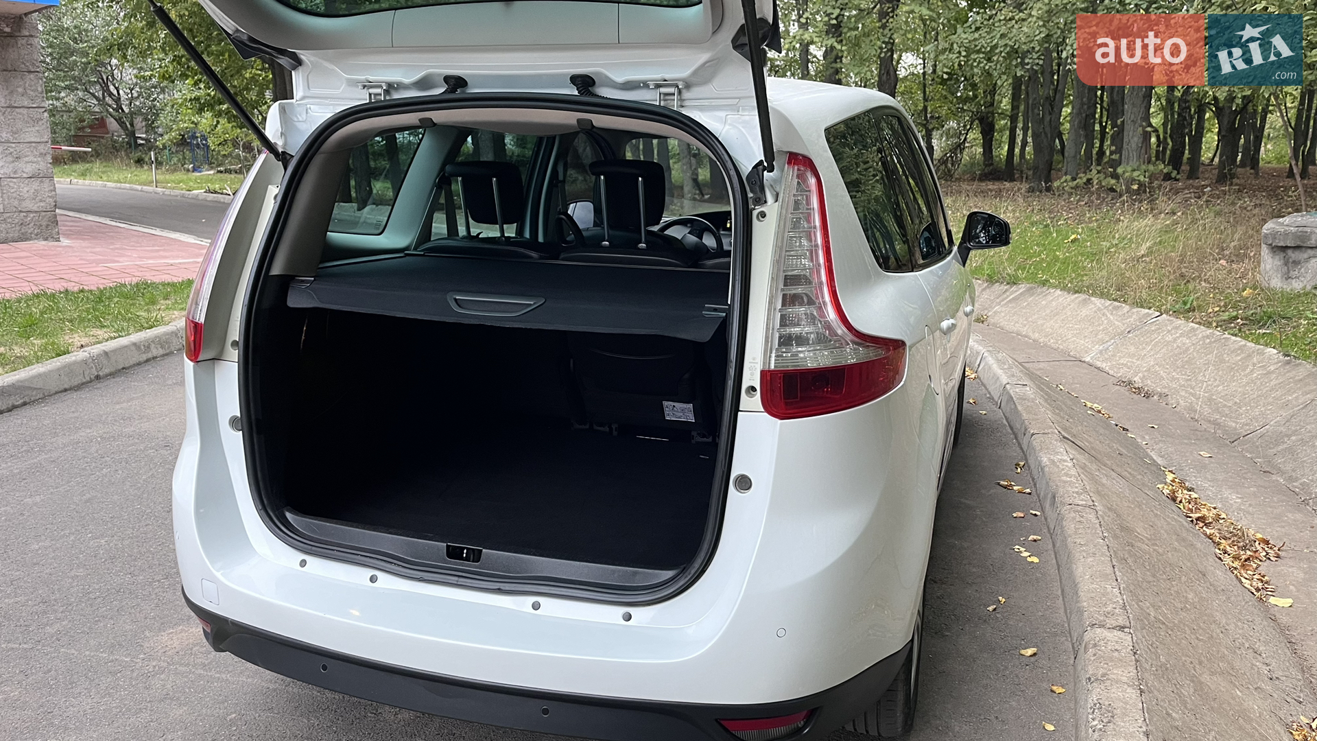 2013 Renault Scenic - мініатюра 10