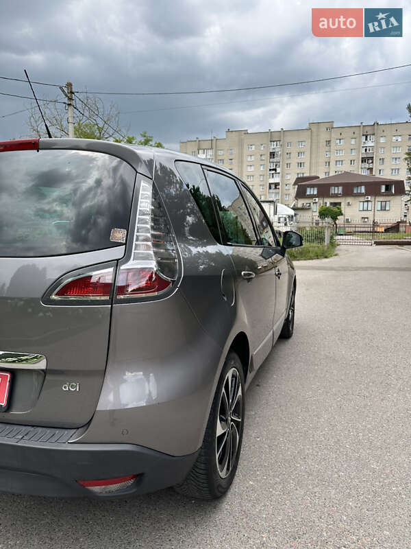Минивэн Renault Scenic 2014 в Луцке