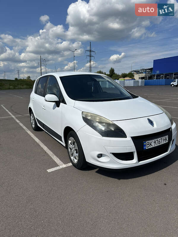 Renault Scenic 2011