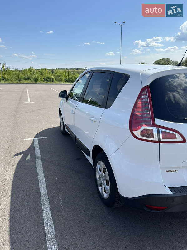 Минивэн Renault Scenic 2011 в Ровно