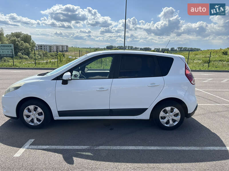 Минивэн Renault Scenic 2011 в Ровно