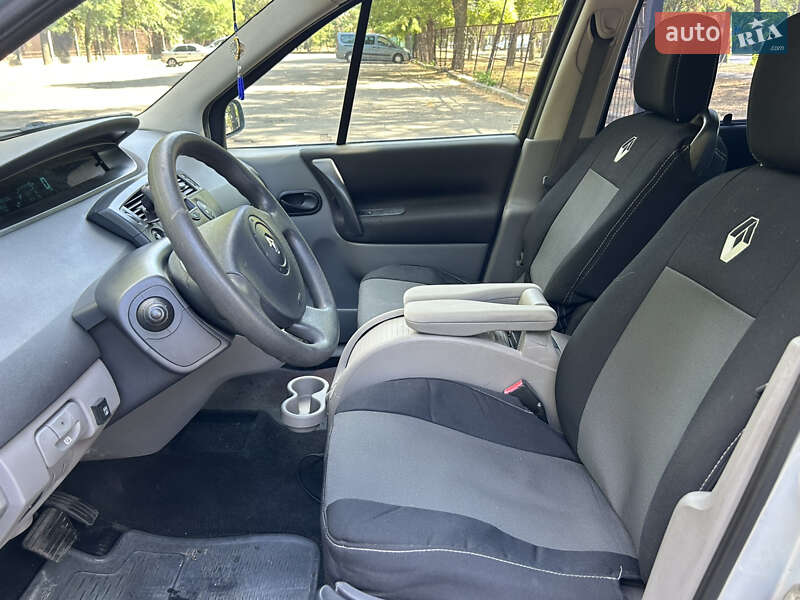 Минивэн Renault Scenic 2006 в Николаеве