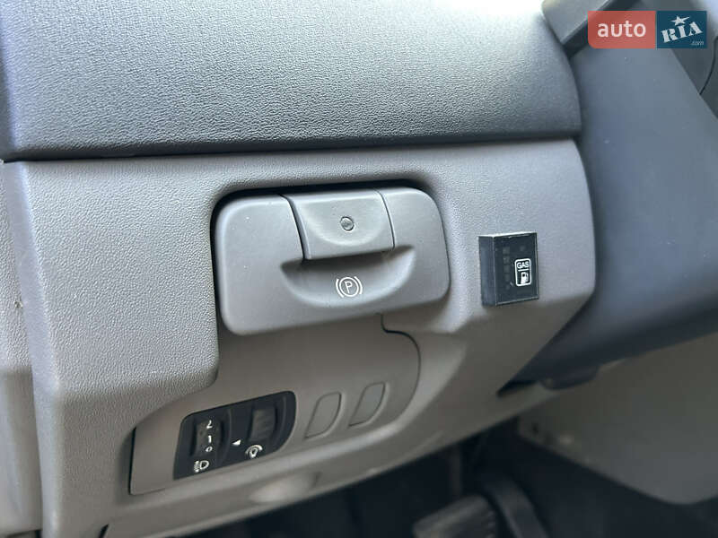 Минивэн Renault Scenic 2006 в Николаеве