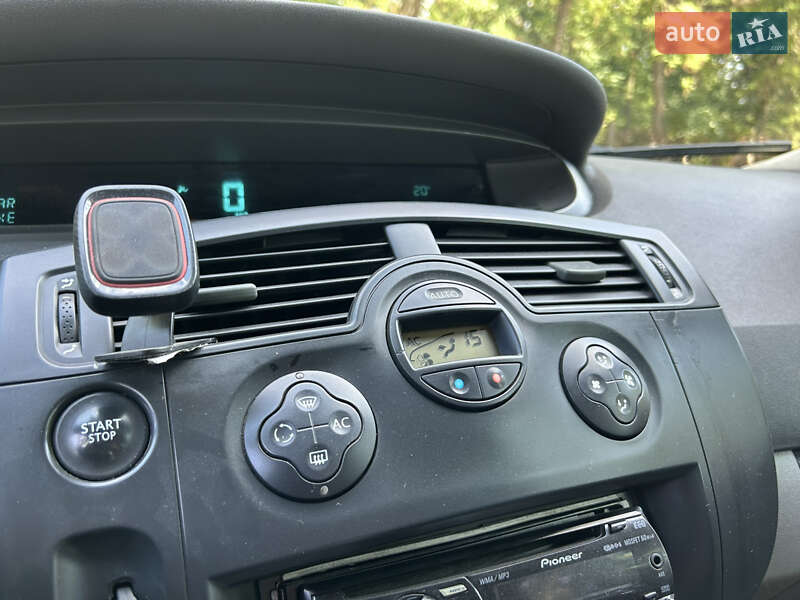 Минивэн Renault Scenic 2006 в Николаеве