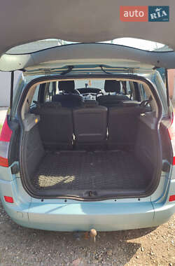 Минивэн Renault Scenic 2006 в 