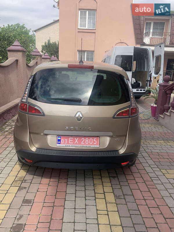 Минивэн Renault Scenic 2016 в Ровно