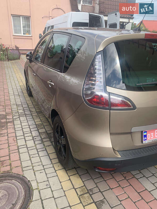 Минивэн Renault Scenic 2016 в Ровно