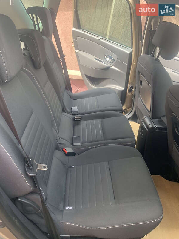 Минивэн Renault Scenic 2016 в Ровно