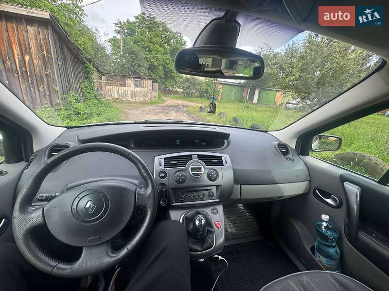 Минивэн Renault Scenic 2003 в Новгород-Северском фото 11 Минивэн Renault Scenic 2003 в Новгород-Северском
