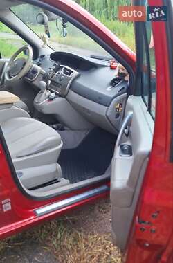 Минивэн Renault Scenic 2004 в 