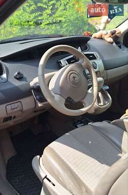 Минивэн Renault Scenic 2004 в 