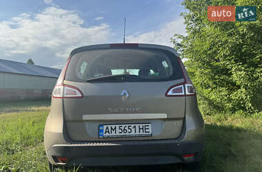 Минивэн Renault Scenic 2011 в 