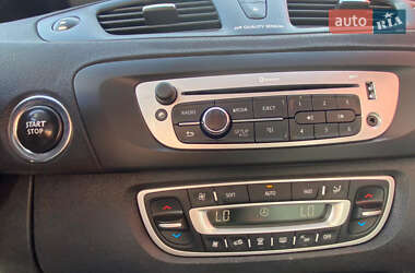 Минивэн Renault Scenic 2013 в 