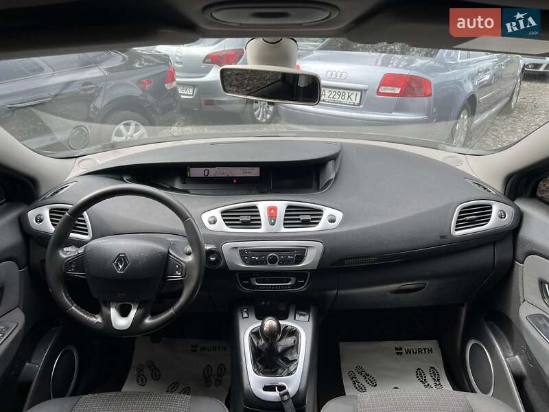 Минивэн Renault Scenic 2010 в Смеле
