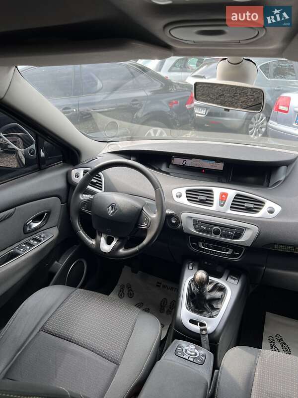 Минивэн Renault Scenic 2010 в Смеле