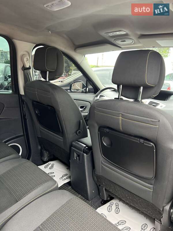 Минивэн Renault Scenic 2010 в Смеле