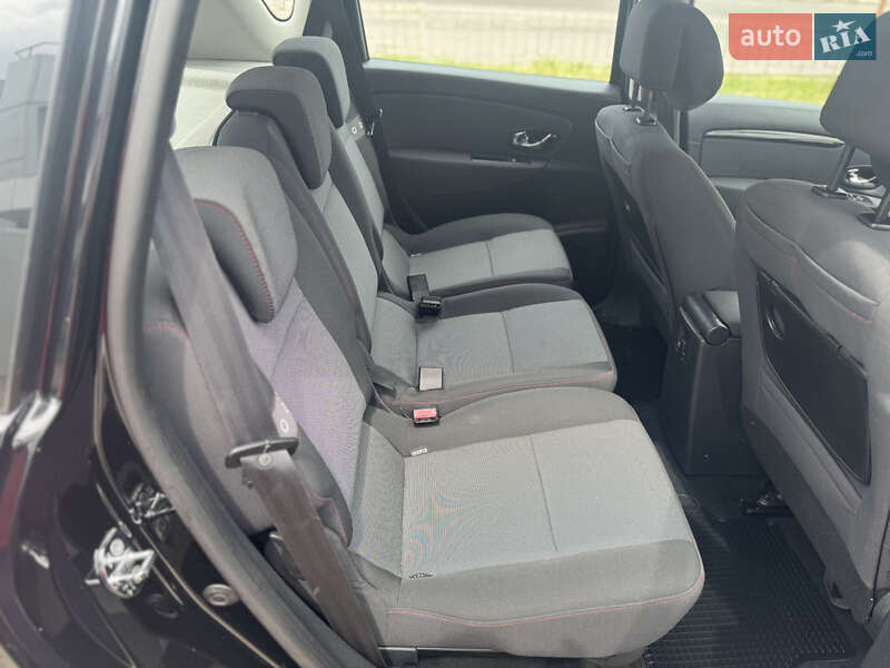 Минивэн Renault Scenic 2012 в Ровно