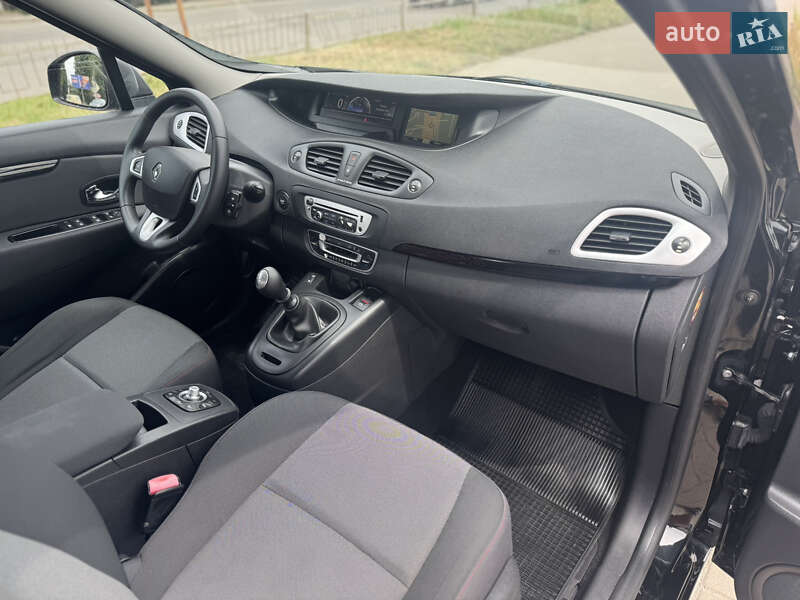 Минивэн Renault Scenic 2012 в Ровно