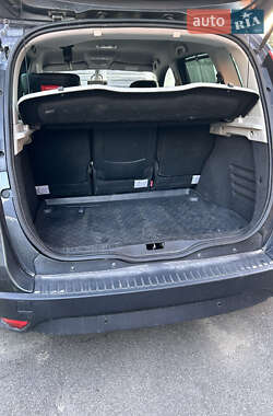 Минивэн Renault Scenic 2009 в 
