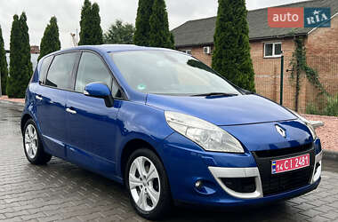 Минивэн Renault Scenic 2010 в 