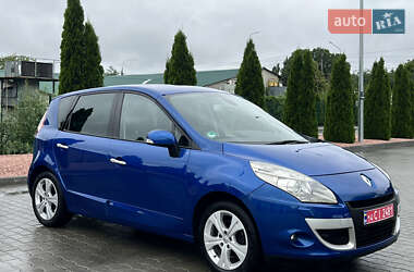 Минивэн Renault Scenic 2010 в 