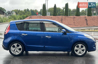 Минивэн Renault Scenic 2010 в 