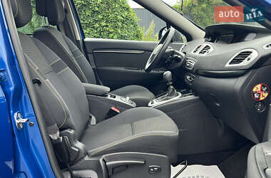 Минивэн Renault Scenic 2010 в 