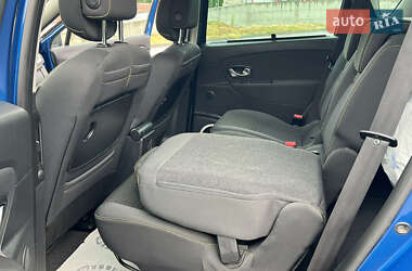Минивэн Renault Scenic 2010 в 