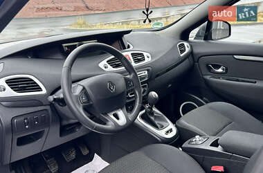 Минивэн Renault Scenic 2010 в 