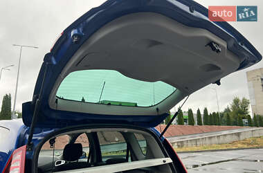 Минивэн Renault Scenic 2010 в 