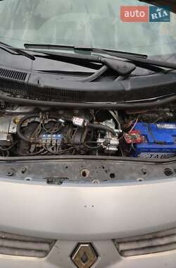 Минивэн Renault Scenic 2005 в 