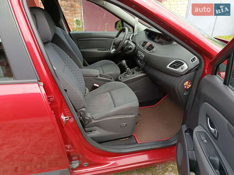Минивэн Renault Scenic 2010 в Чернигове