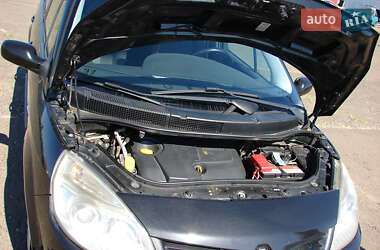 Минивэн Renault Scenic 2007 в 