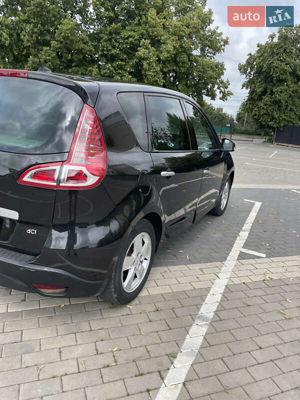 Минивэн Renault Scenic 2009 в Луцке