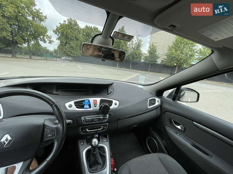 Минивэн Renault Scenic 2009 в Луцке