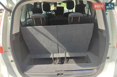 Минивэн Renault Scenic 2010 в 