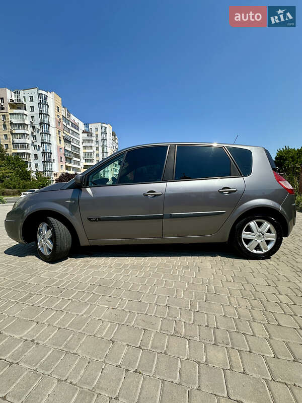 Минивэн Renault Scenic 2004 в Черноморске