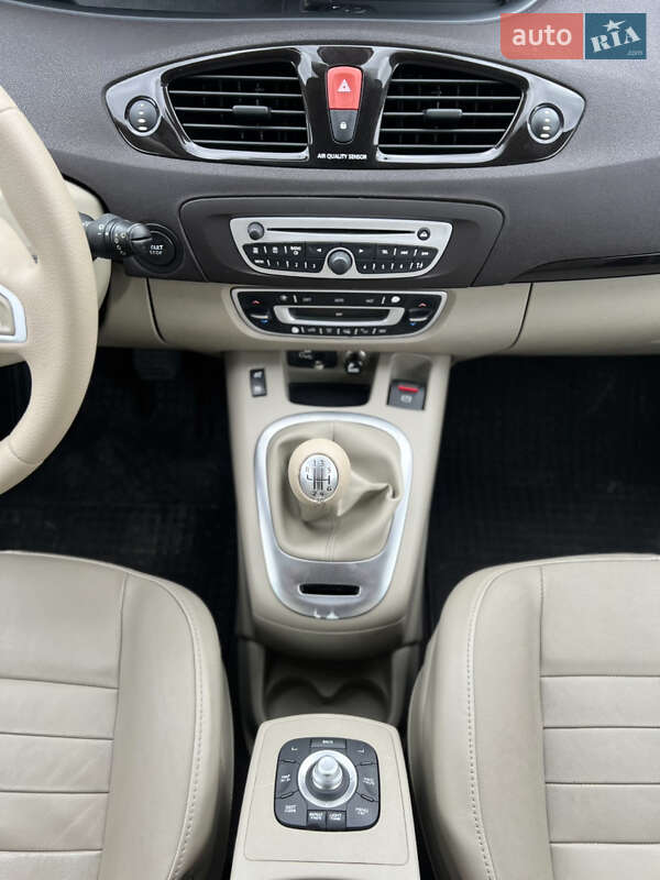 Минивэн Renault Scenic 2011 в Староконстантинове