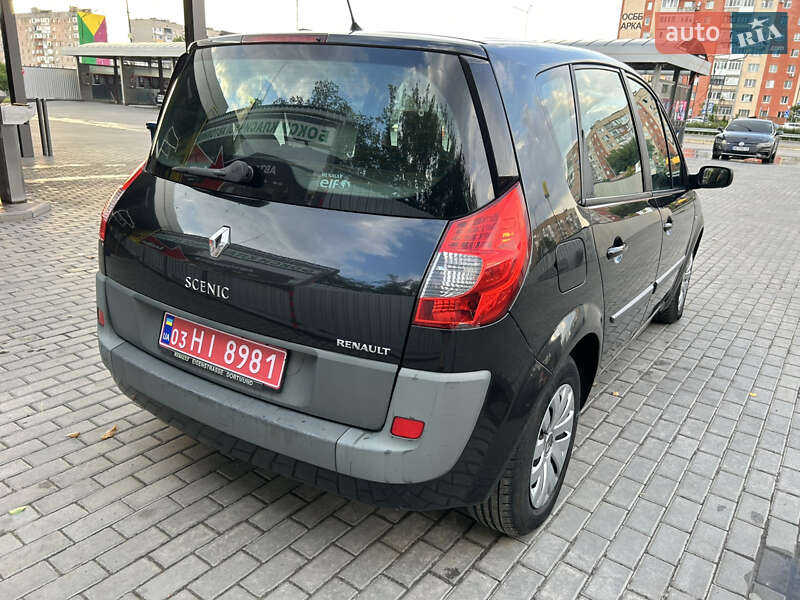 Минивэн Renault Scenic 2006 в Александрие